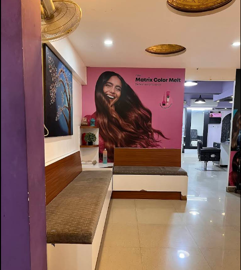 VIOLET Salon Interior